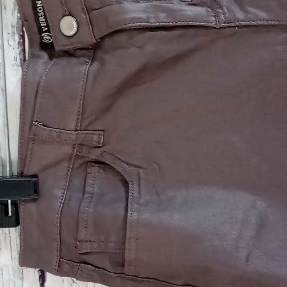 Versona Coated Jeans NWT - Picture 2 of 9